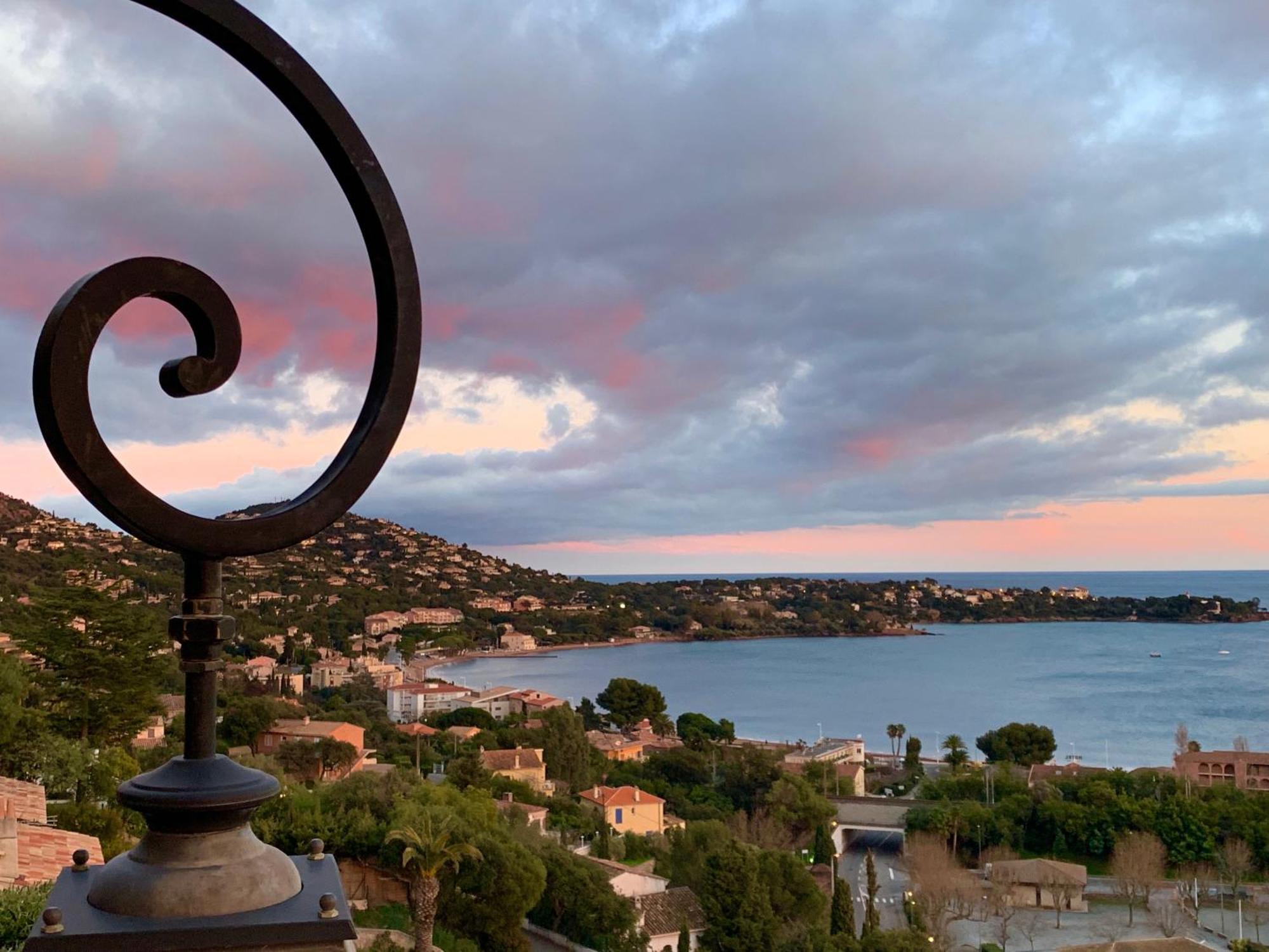 Villa Grand Baie Saint-Raphael  Exterior photo